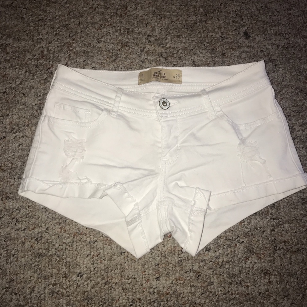 🌻Hollister White Shorts